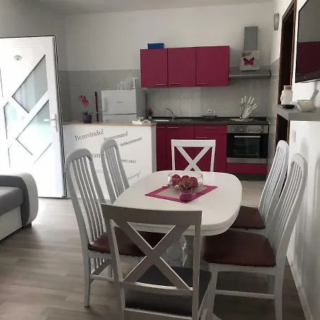 Palma 2 Sveti Filip i Jakov