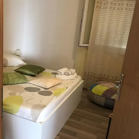 Palma 2 Sveti Filip i Jakov